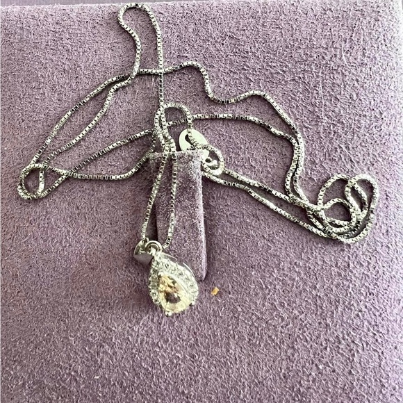 *SOLD LOCALLY* Sterling Silver Morganite and CZ Necklace - Picture 3 of 4